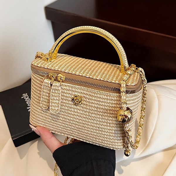 Women Bags 2026 Trends - 2026년 신상, 짜임 패턴이 돋보이는 작은